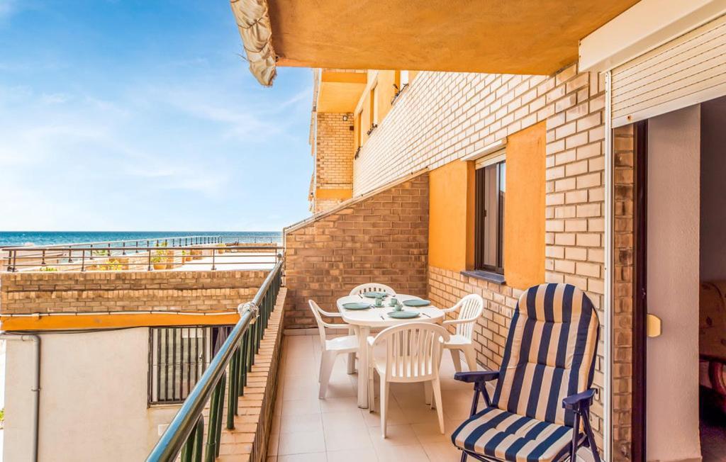 Stunning Apartment In オロペサ・デル・マール エクステリア 写真